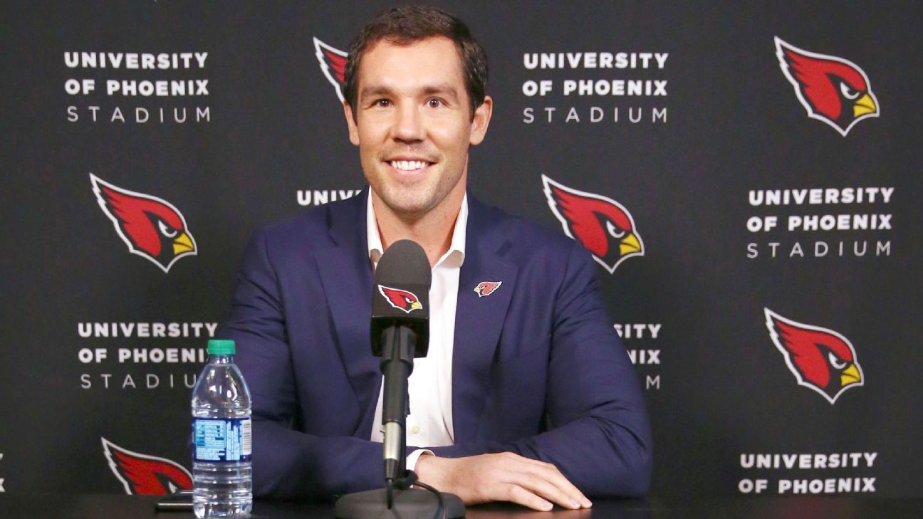 Arizona Cardinals cut QB Sam Bradford 