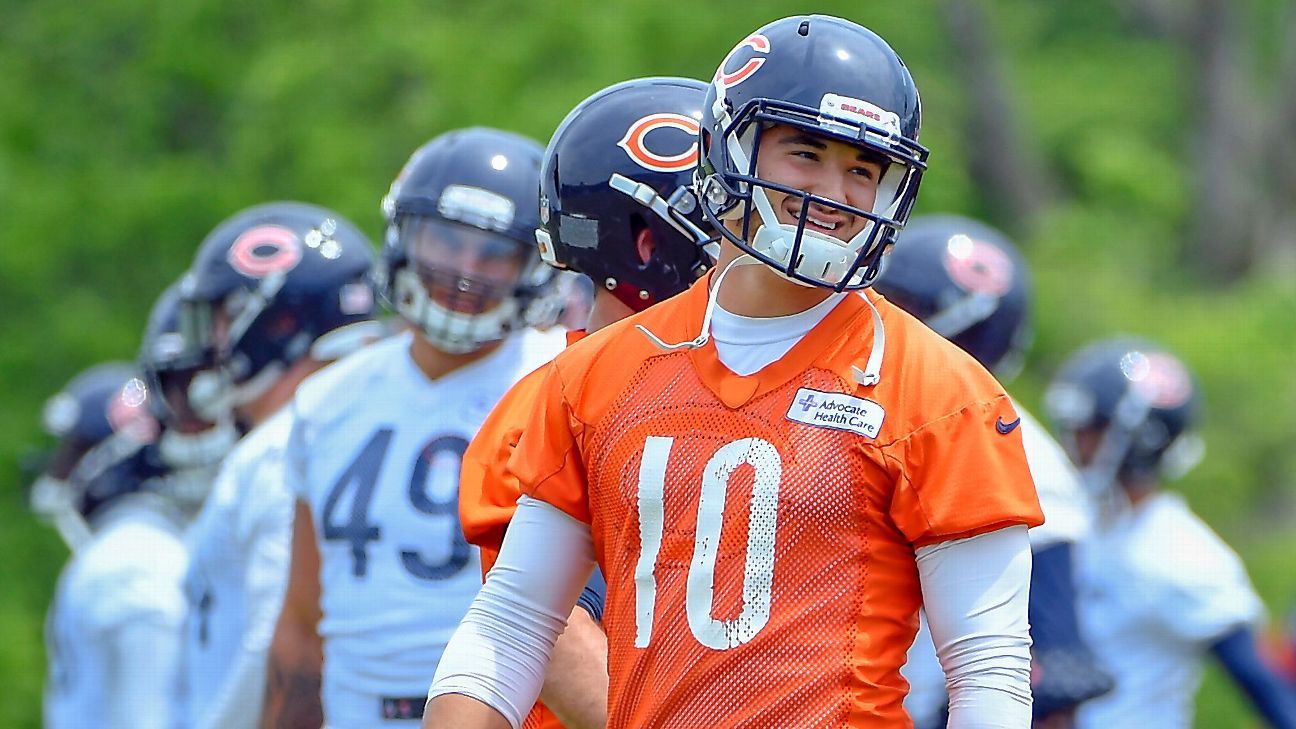 Chicago Bears QB Mitchell Trubisky is learning to be a leader as