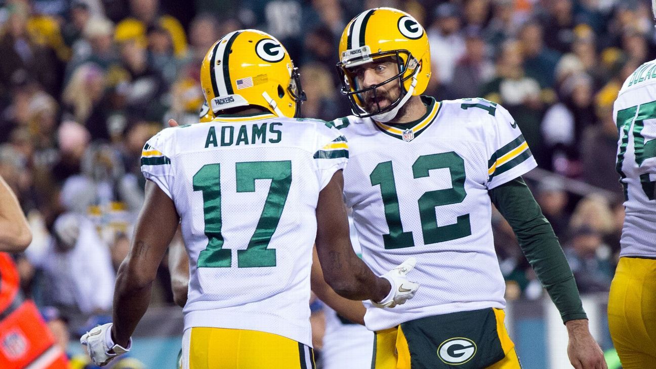 Packers wideout Davante Adams monitoring Aaron Rodgers' status