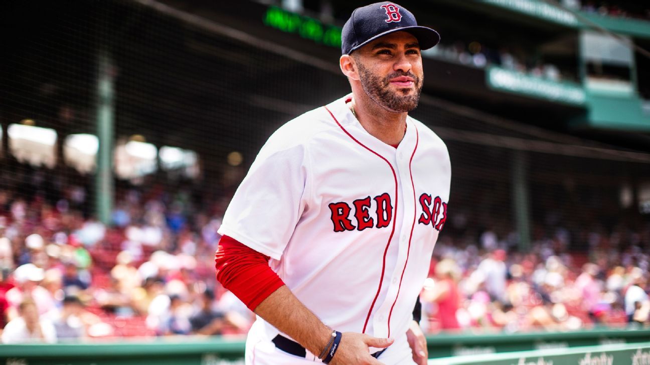 J.D. Martinez, surprised to still be with the team, sorts through results  of Red Sox' trades - The Boston Globe