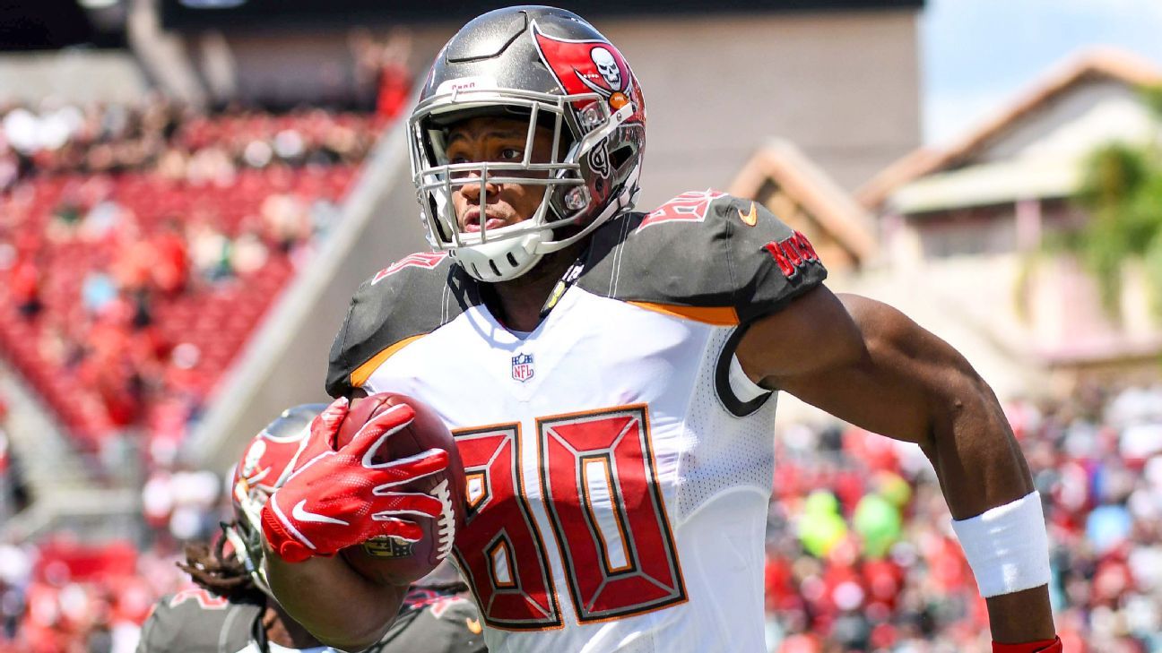 Tampa Bay Buccaneers: Should they be worried about O.J. Howard?