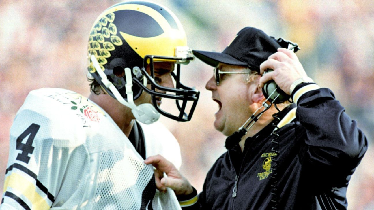 Former Michigan players say coach Bo Schembechler ignored warnings about doctor's abuse