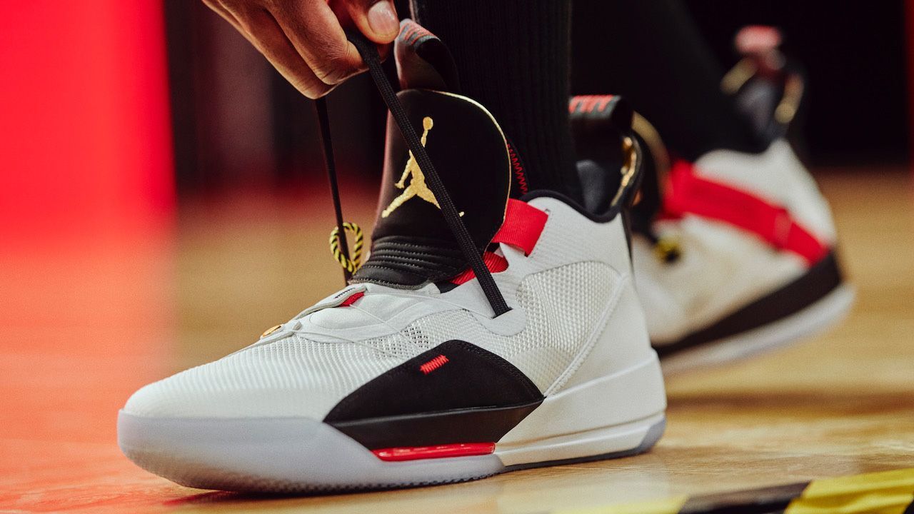 Nike's new Air Jordan 33 goes laceless - ESPN