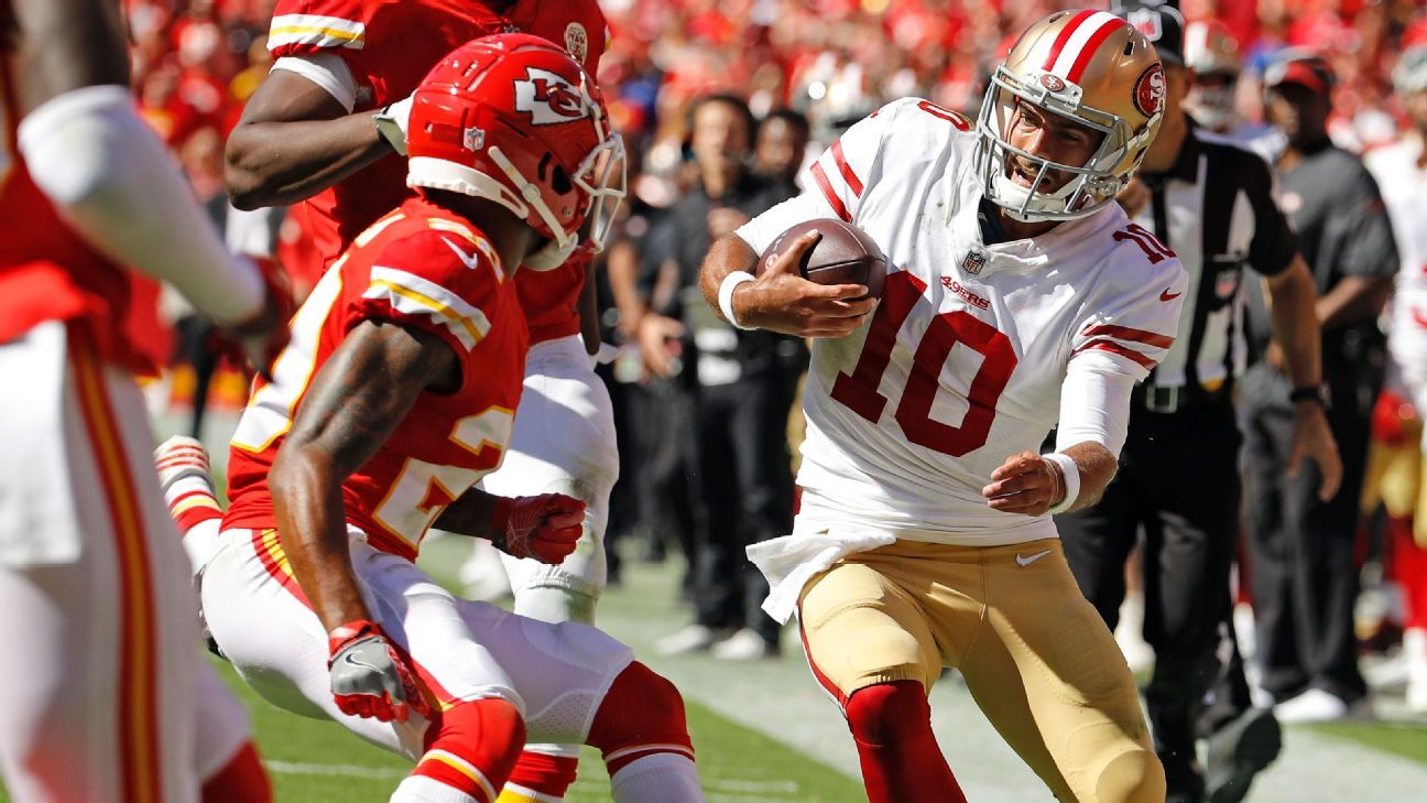 Jimmy Garoppolo, former Patriots QB, walks 49ers sideline