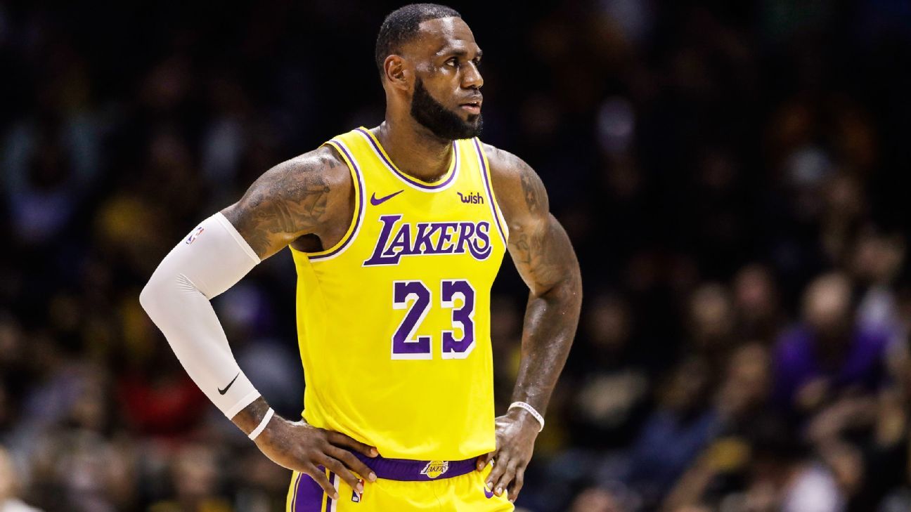 Lakers say they'll scale back on LeBron's minutes - ESPN