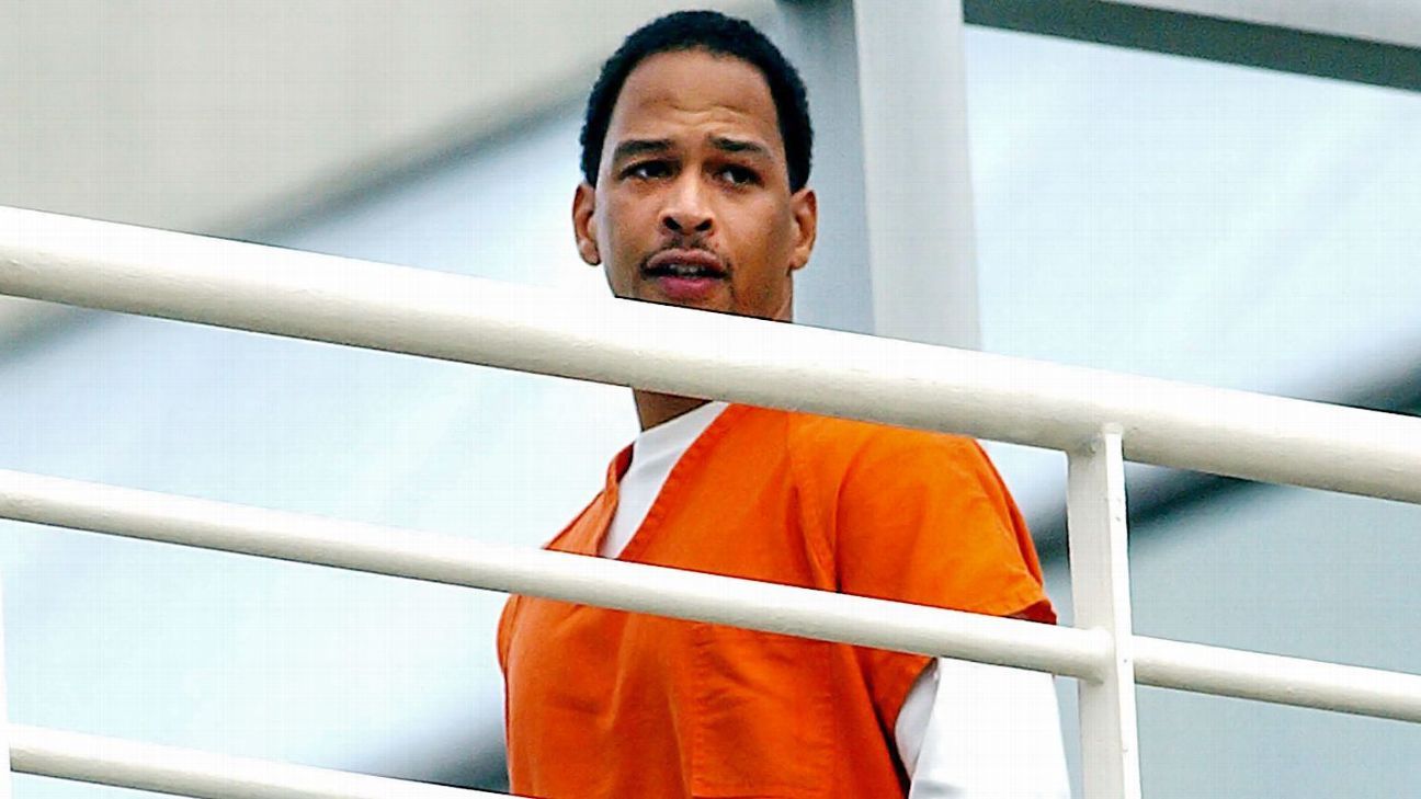 Rae Carruth, N.F.L. Player Who Conspired to Kill Girlfriend, Is Out of  Prison - The New York Times