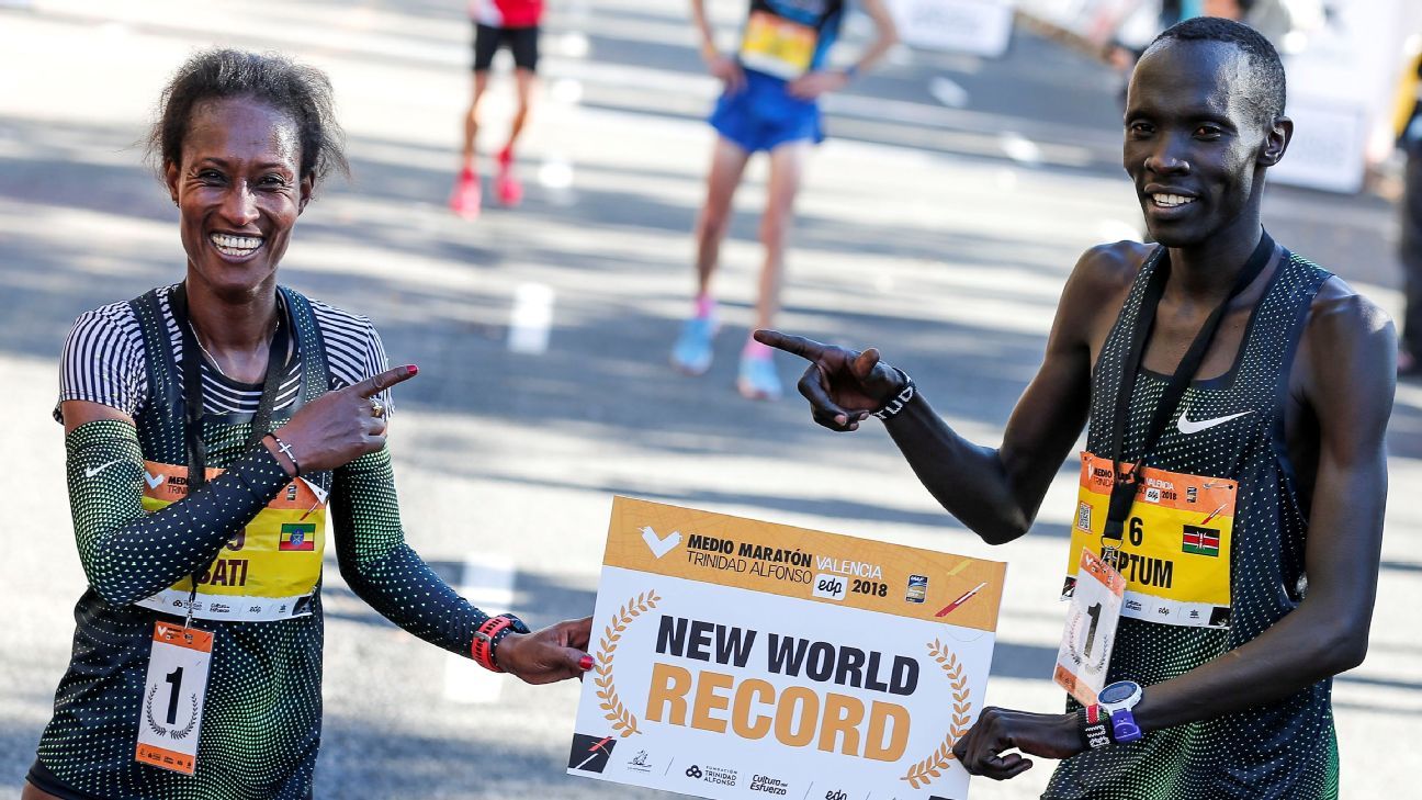 abraham-kiptum-sets-half-marathon-world-record-espn