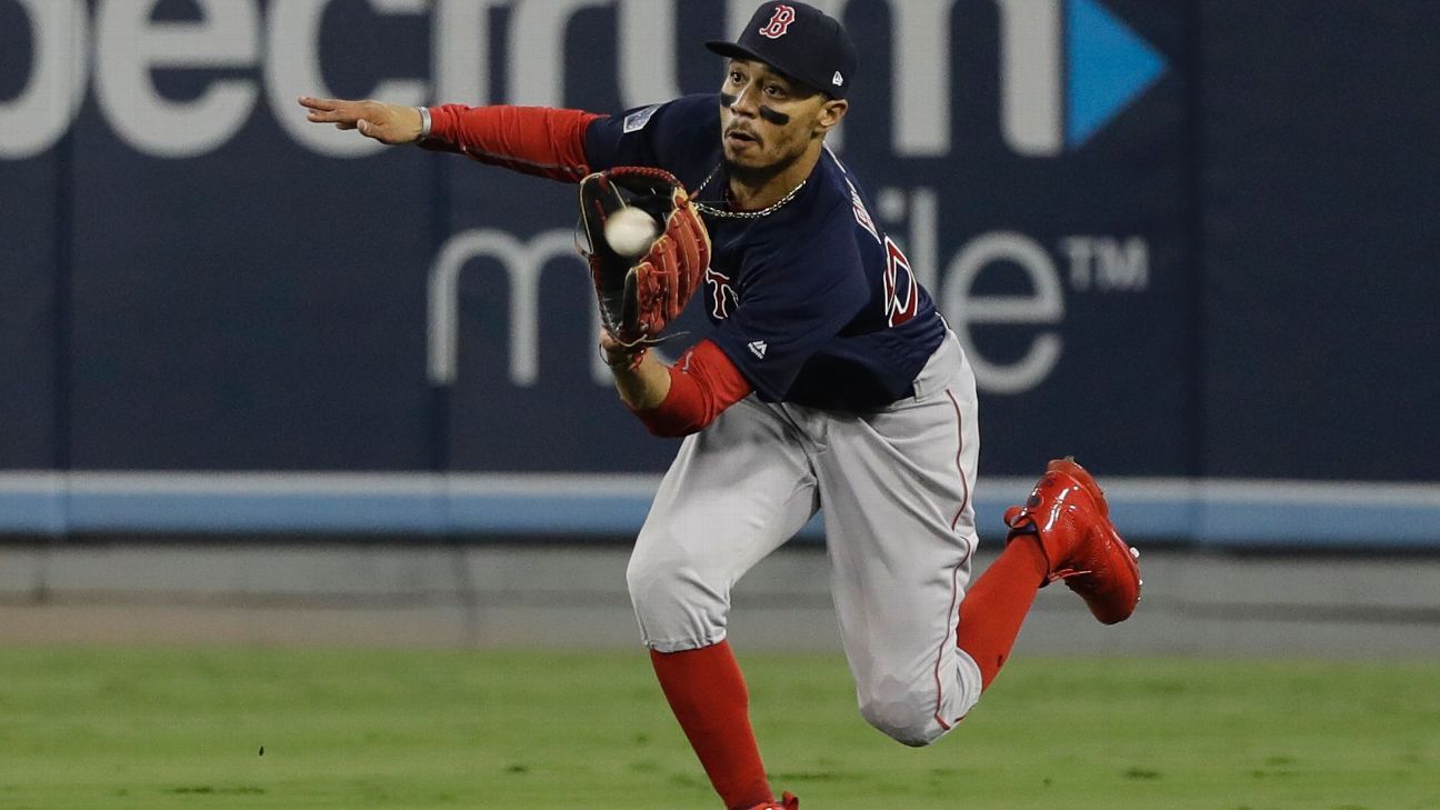 Mookie Betts Guante de Oro la estrella de Boston Medias Rojas.jpg