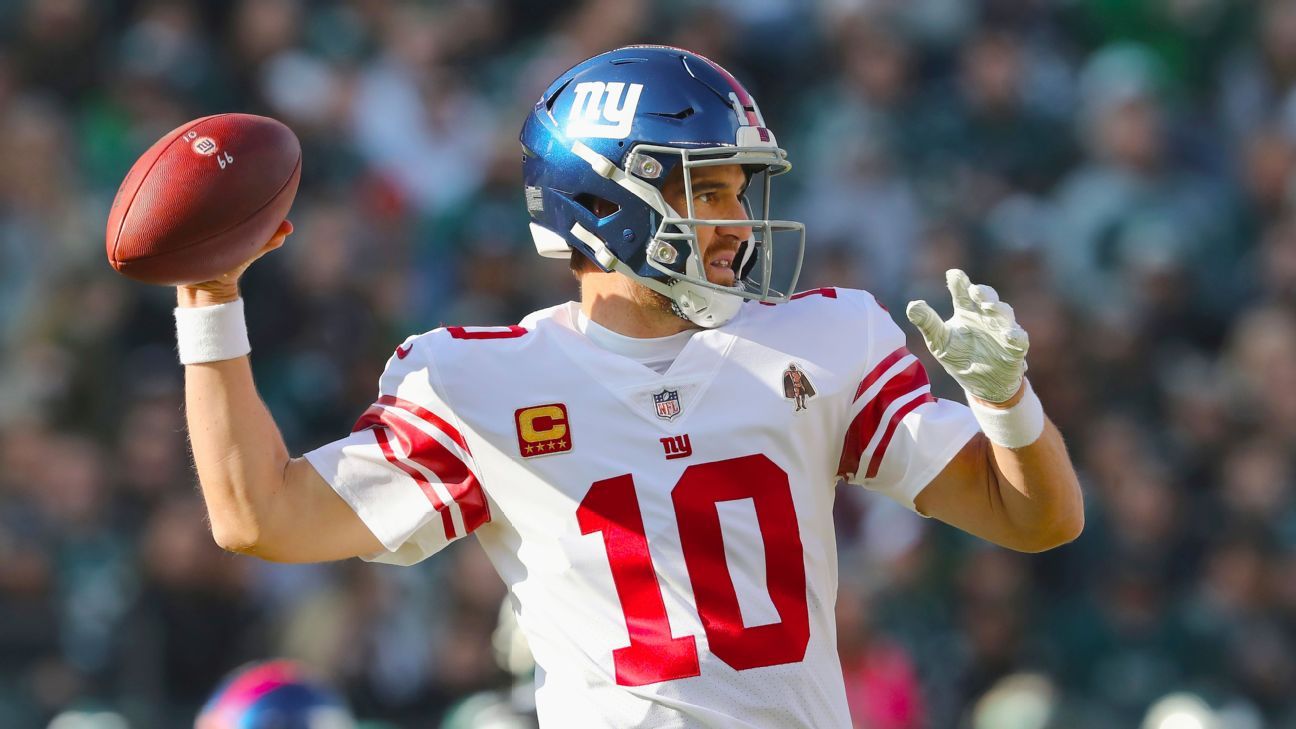 Eli Manning throws game away in 25-22 Giants loss to Eagles