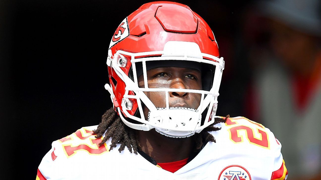 Watch: Chiefs' Kareem Hunt seen pushing, kicking woman on video