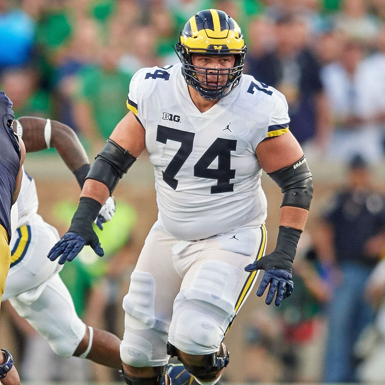 Michigan Wolverines OG Ben Bredeson plans to return for senior