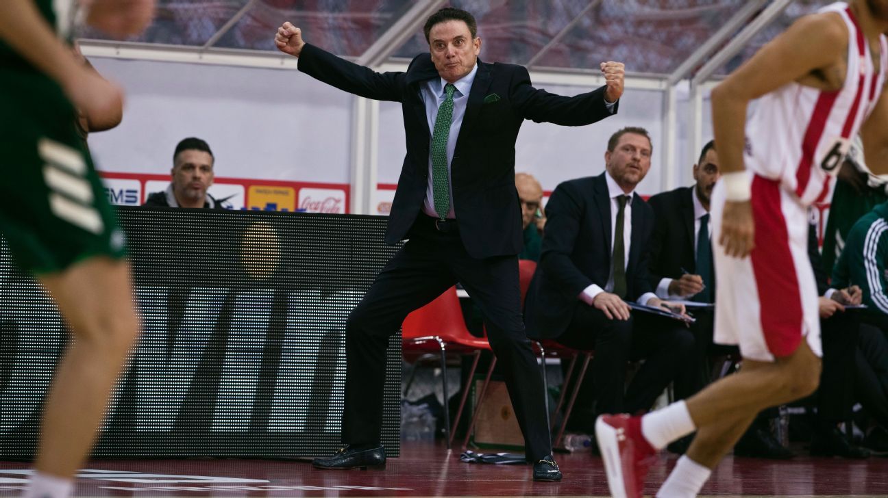 Rick Pitino suffers first Euroleague loss as Panathinaikos falls to  Olympiakos - ESPN
