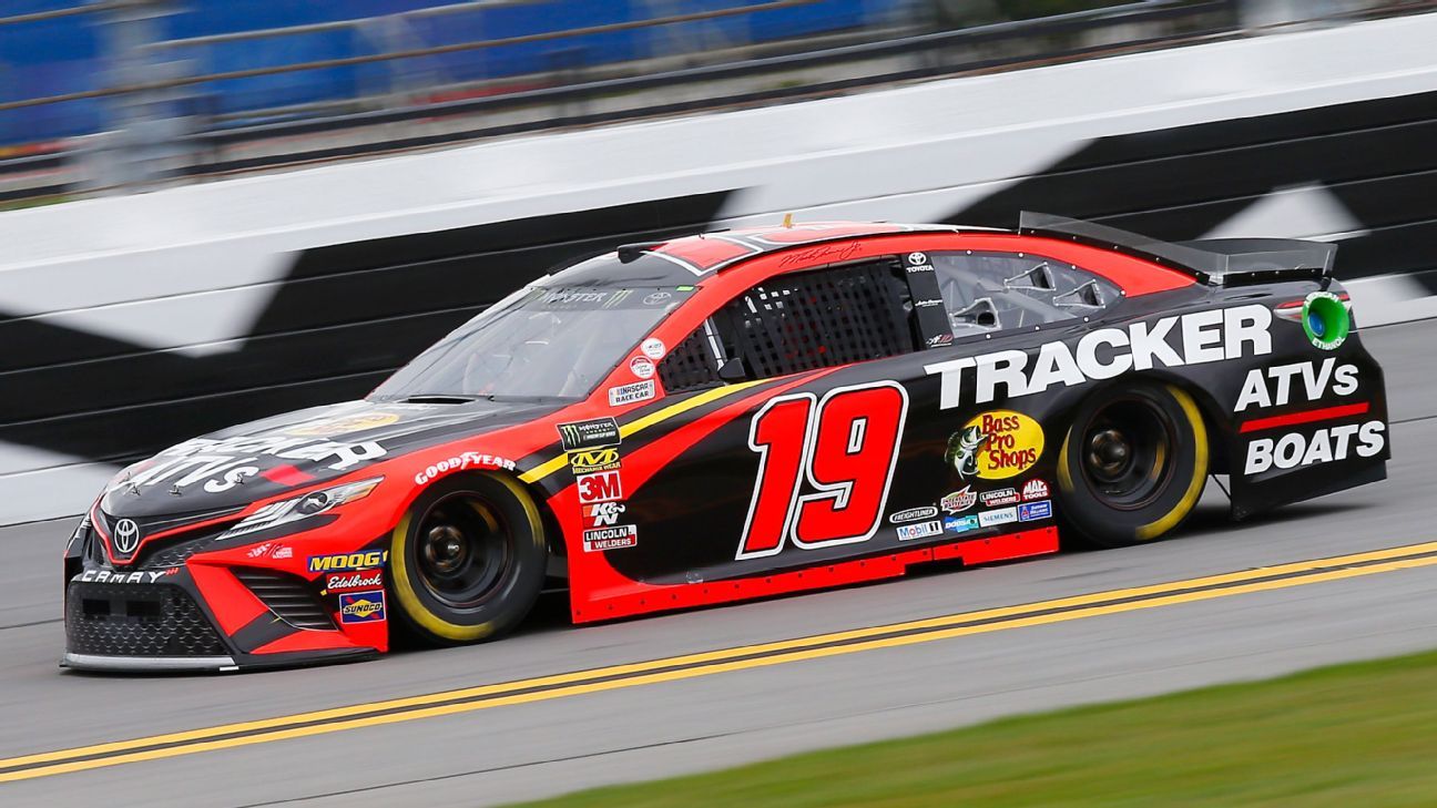 Martin Truex Jr., Bubba Wallace pace Daytona qualifying practices