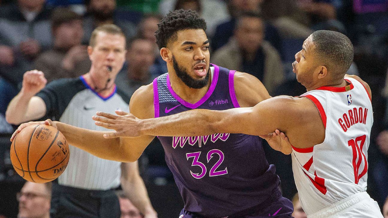 Karl-Anthony Towns concussed on way to airport, flies to New York