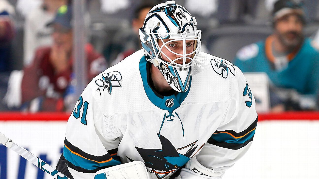 Sharks' goalie Martin Jones exits early in 7-0 rout by Knights