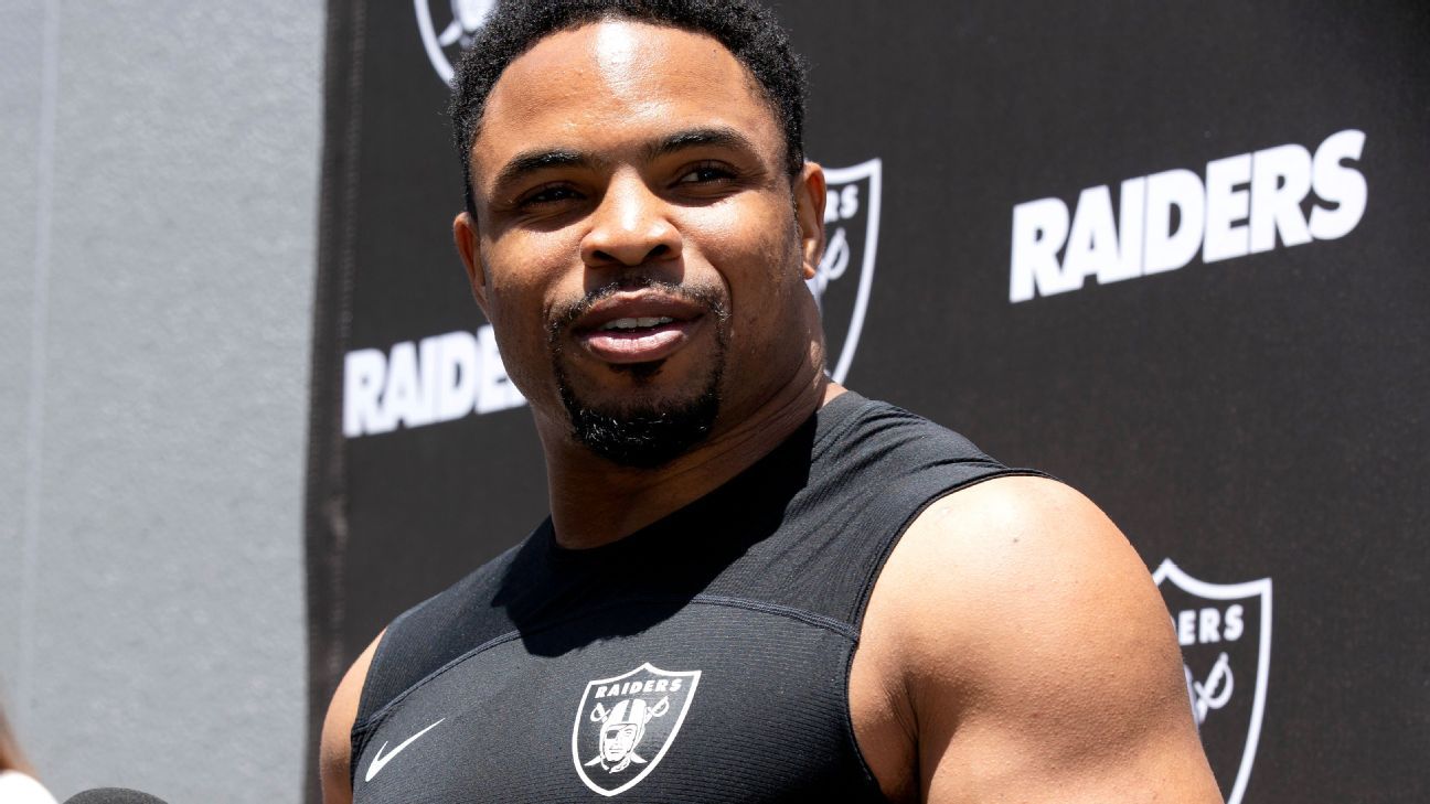 Doug Martin hopes to write great comeback story with Raiders