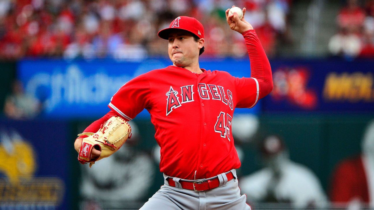 Tyler Skaggs' mom throws first pitch in Angels' 1st home game