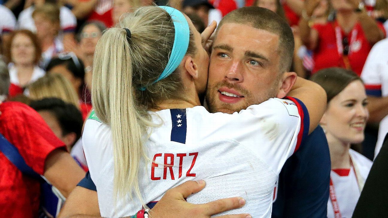 From Super Bowl to World Cup, Julie and Zach Ertz stay connected - ESPN - Philadelphia Eagles Blog- ESPN