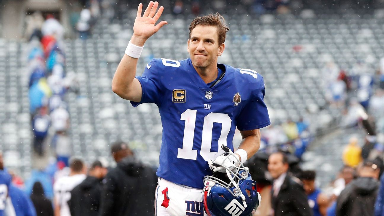 New York Giants quarterback Eli Manning, NFL Network's Kurt Warner