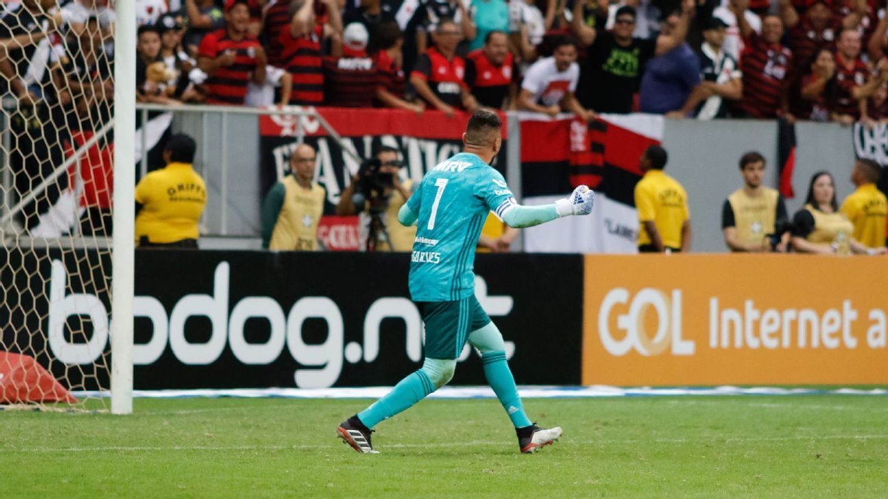 Flamengo: Diego Alves possui média incrível como pegador de pênaltis