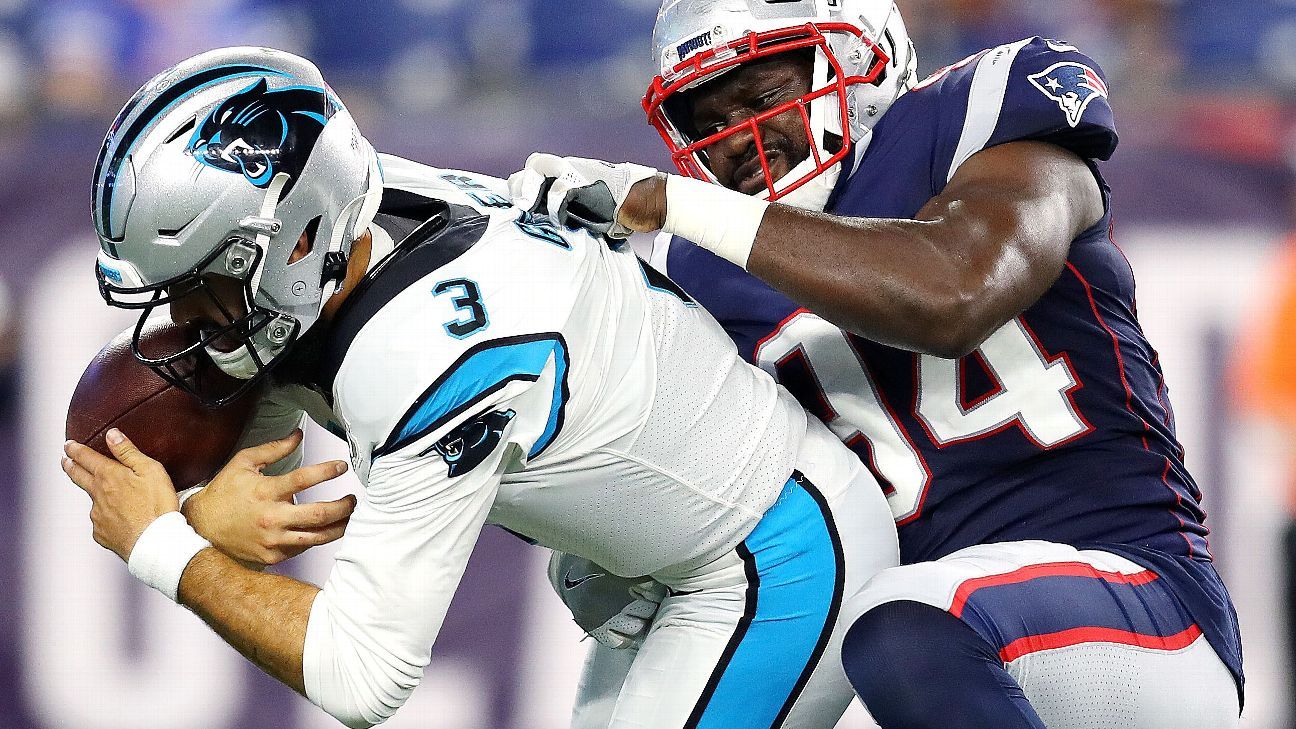 Denver Broncos center Matt Paradis vs. the Carolina Panthers at News  Photo - Getty Images