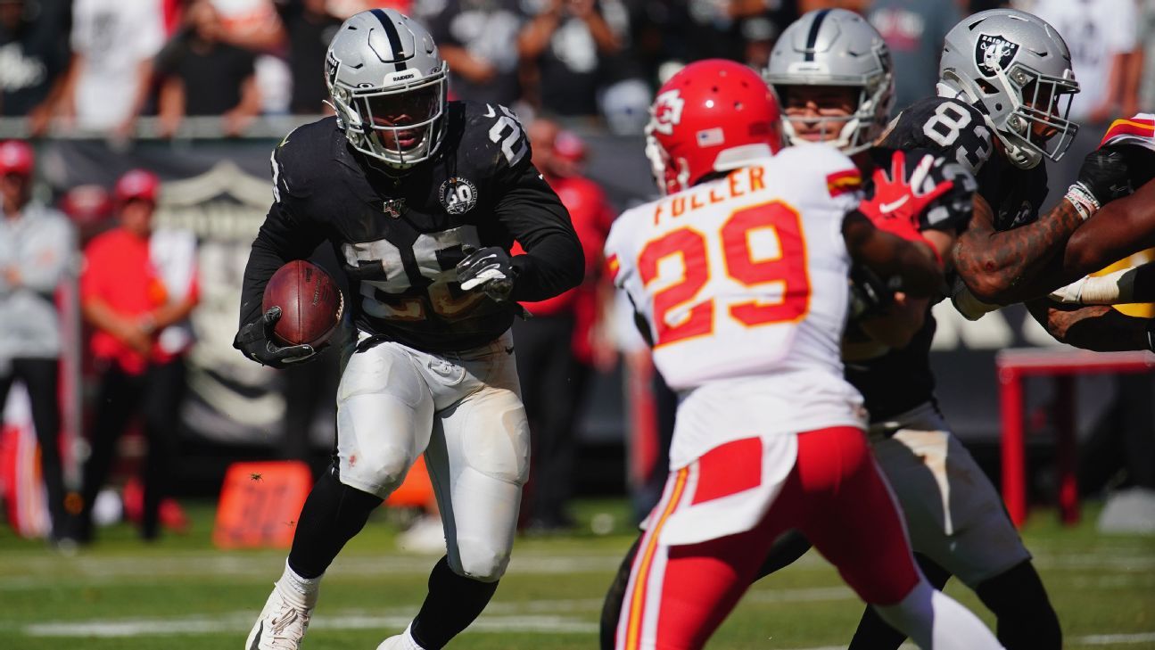 Oakland Raiders show a lot of holes in their 28-10 loss to the Chiefs