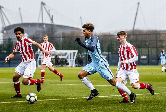 Jadon Sancho Will Be Soccer S Next Superstar But Only On His Terms