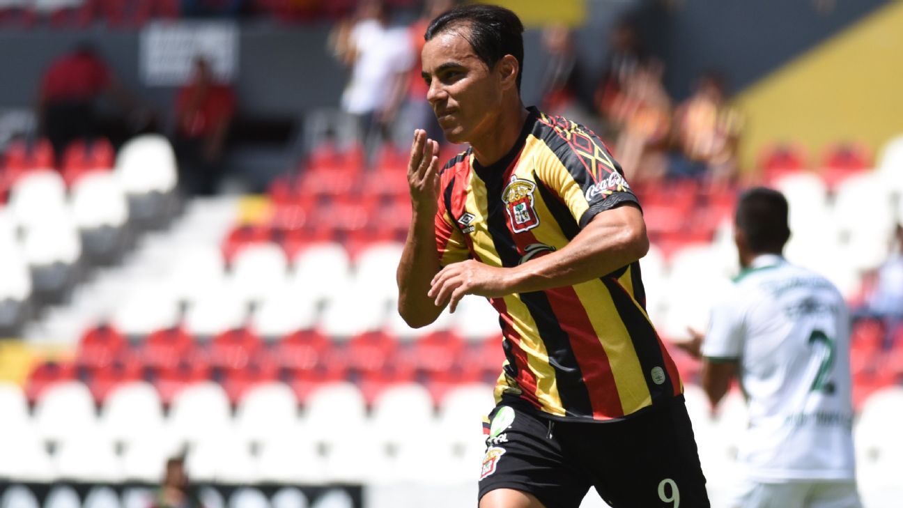 Omar Bravo da la victoria a Leones Negros en el Ascenso MX