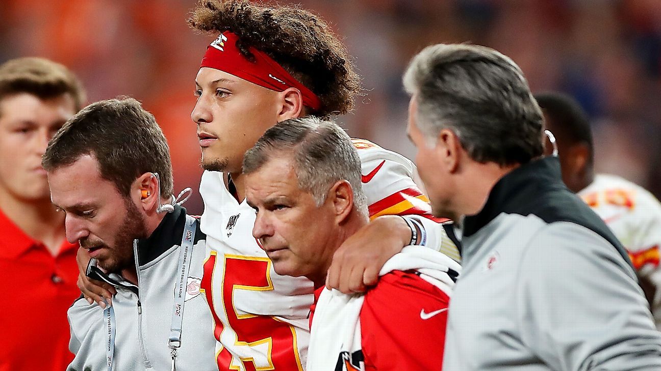 FOX Sports: NFL on X: #ChiefsKingdom Pat Mahomes and The Kansas