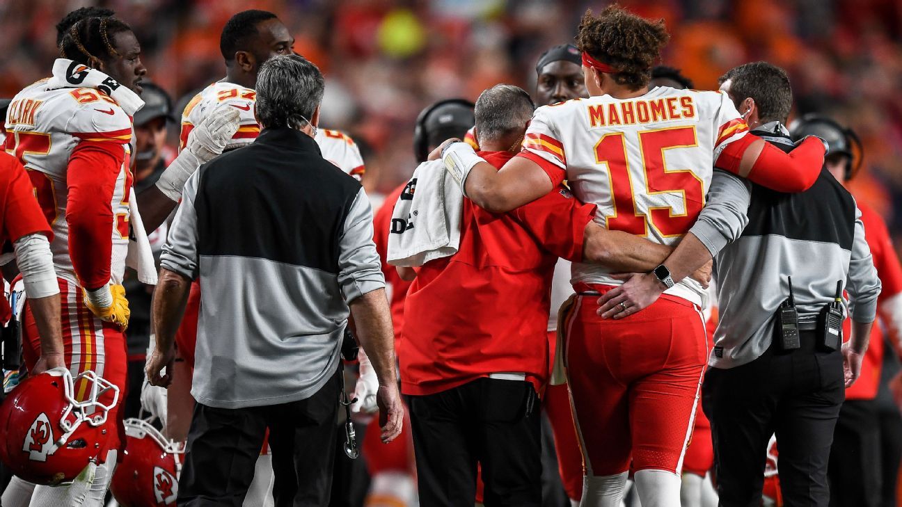 Patrick Mahomes' Chiefs jersey slips to No. 5 on NFL's top-seller list