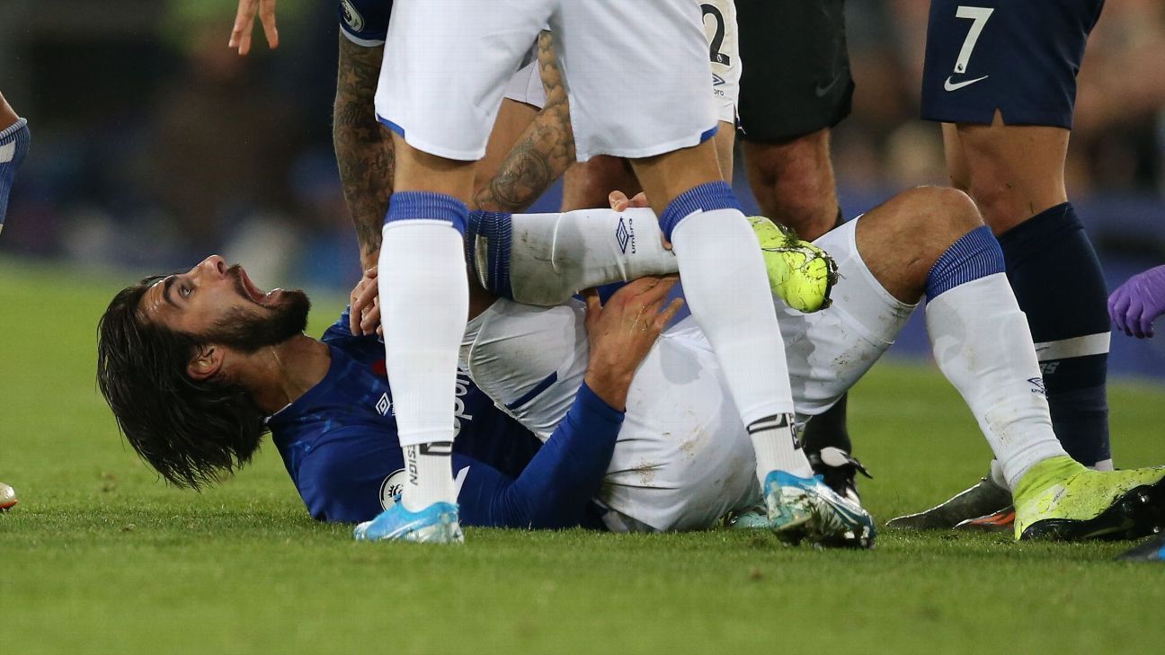Em jogo marcado por lesão grave de André Gomes, Everton e Tottenham ficam  no empate no Inglês - Lance!