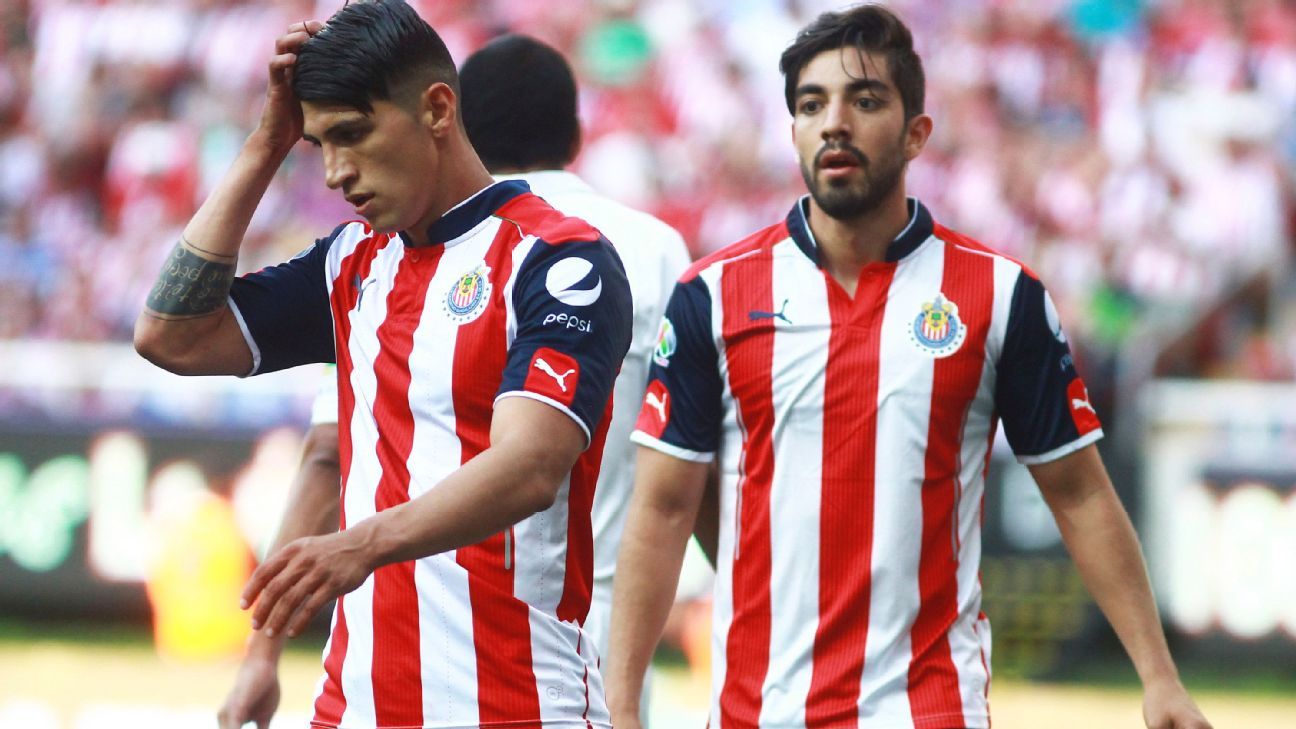 Jugadores de Chivas que salieron del club en su mejor momento Jugadores de Chivas que salieron del club en su mejor momento
