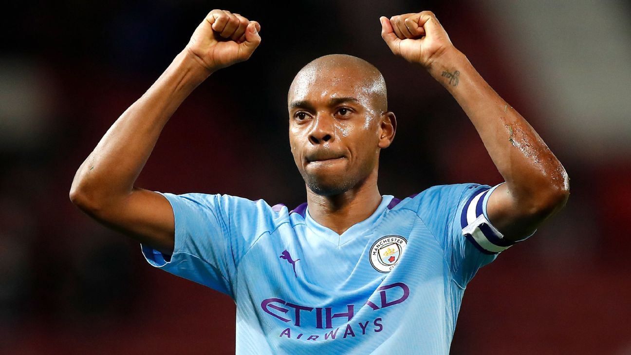 Manchester City's Fernandinho set to sign new deal