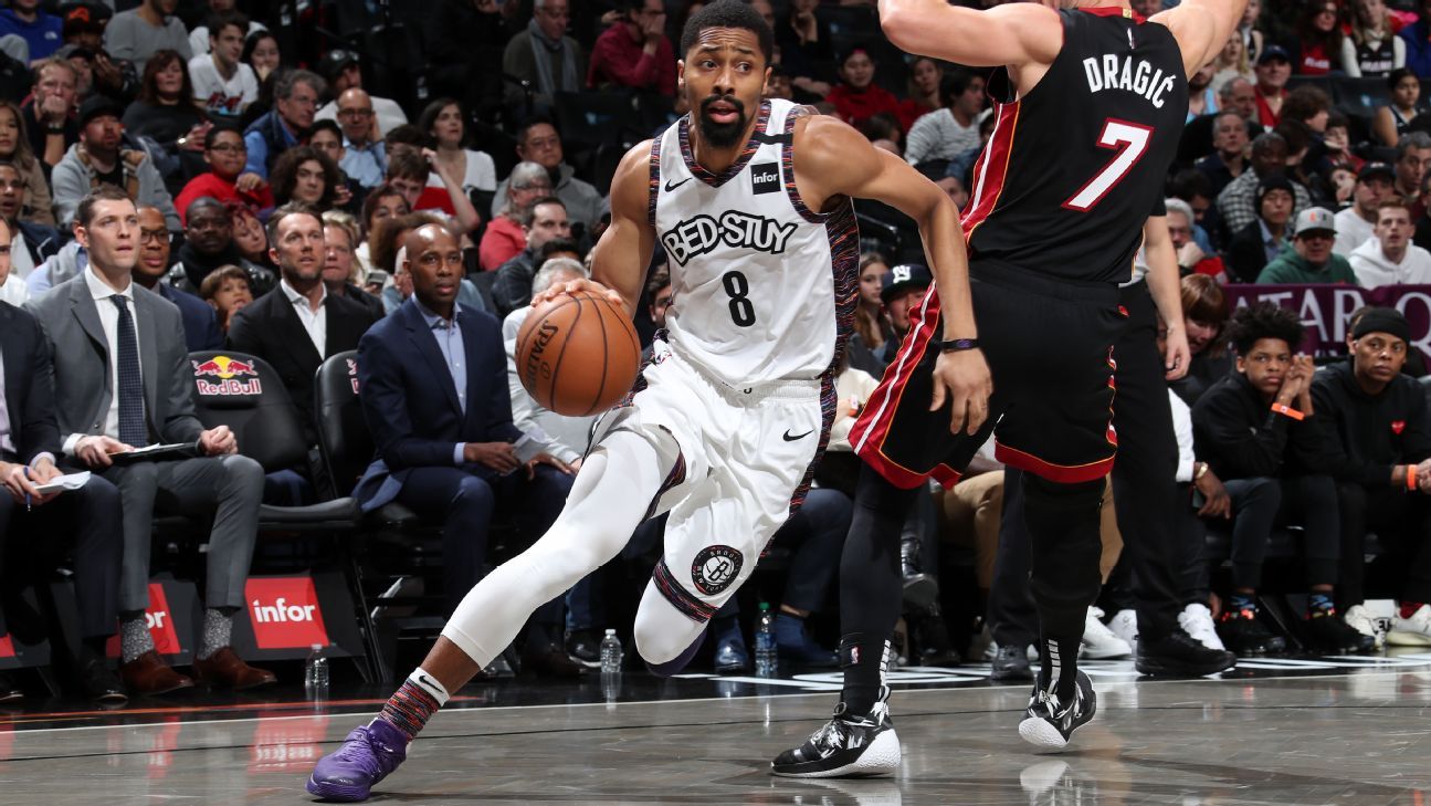 244 Nba Basketball Spencer Dinwiddie Sneakers Stock Photos, High-Res  Pictures, and Images - Getty Images