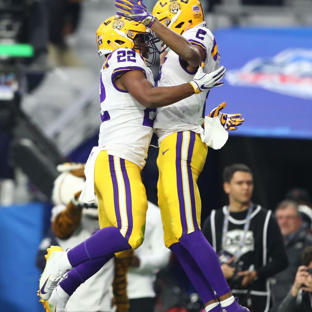 LSU Football - Joe Burrow to Justin Jefferson! 65 Yards!