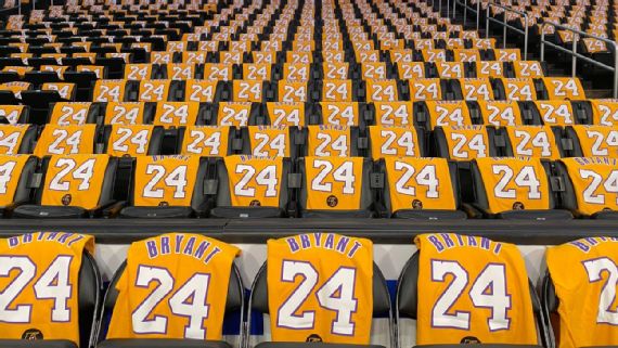 The Lakers And Blazers Put On A Show In Honoring Kobe Bryant