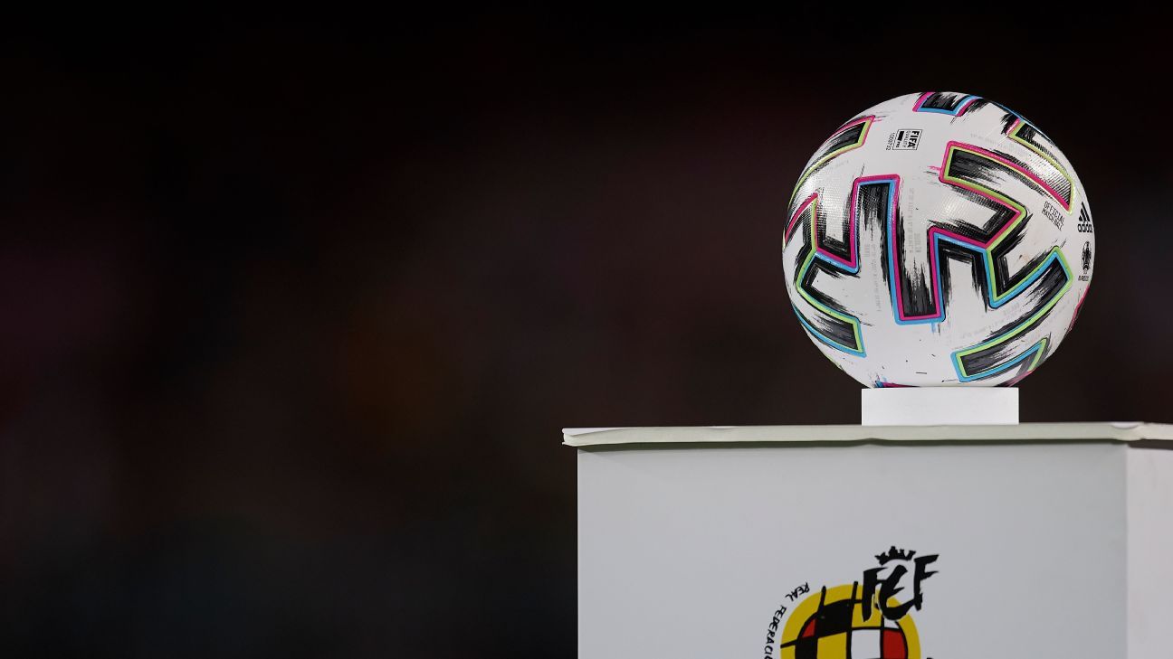 Le Real Madrid Barcelone Evince De La Copa Del Rey Le Meme Jour