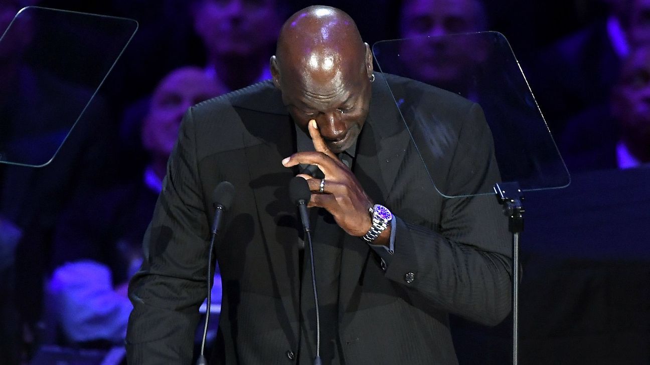 Michael Jordan to present the late Kobe Bryant at Naismith Memorial Basketball Hall of Fame