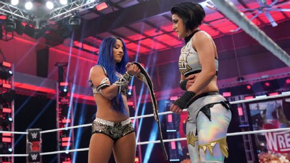 Wrestlemania 36 Mcintyre Stops Lesnar Gronk Wins 24 7 Title