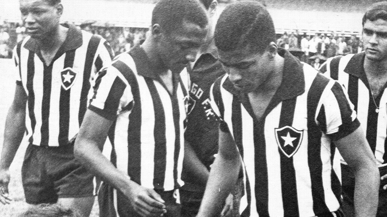 O TORNEIO DE CARACAS FOI MUNDIAL? O CRUZEIRO DEVE PEDIR A CHANCELA DA FIFA  COMO O BOTAFOGO? 