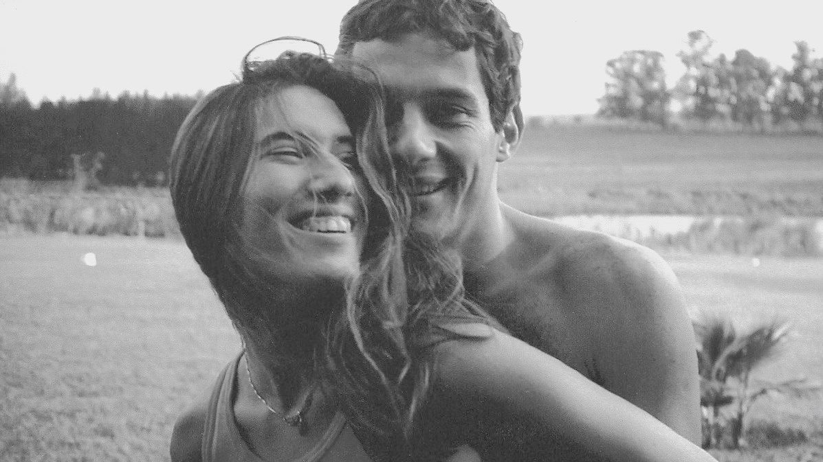 26 anos sem Senna: em biografia, ex-namorada fala sobre 1º título na F1