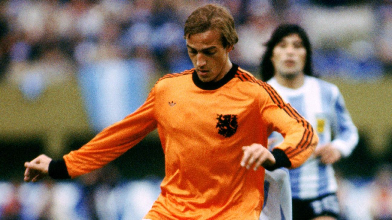 Netherlands legend Johan Neeskens dies at 73