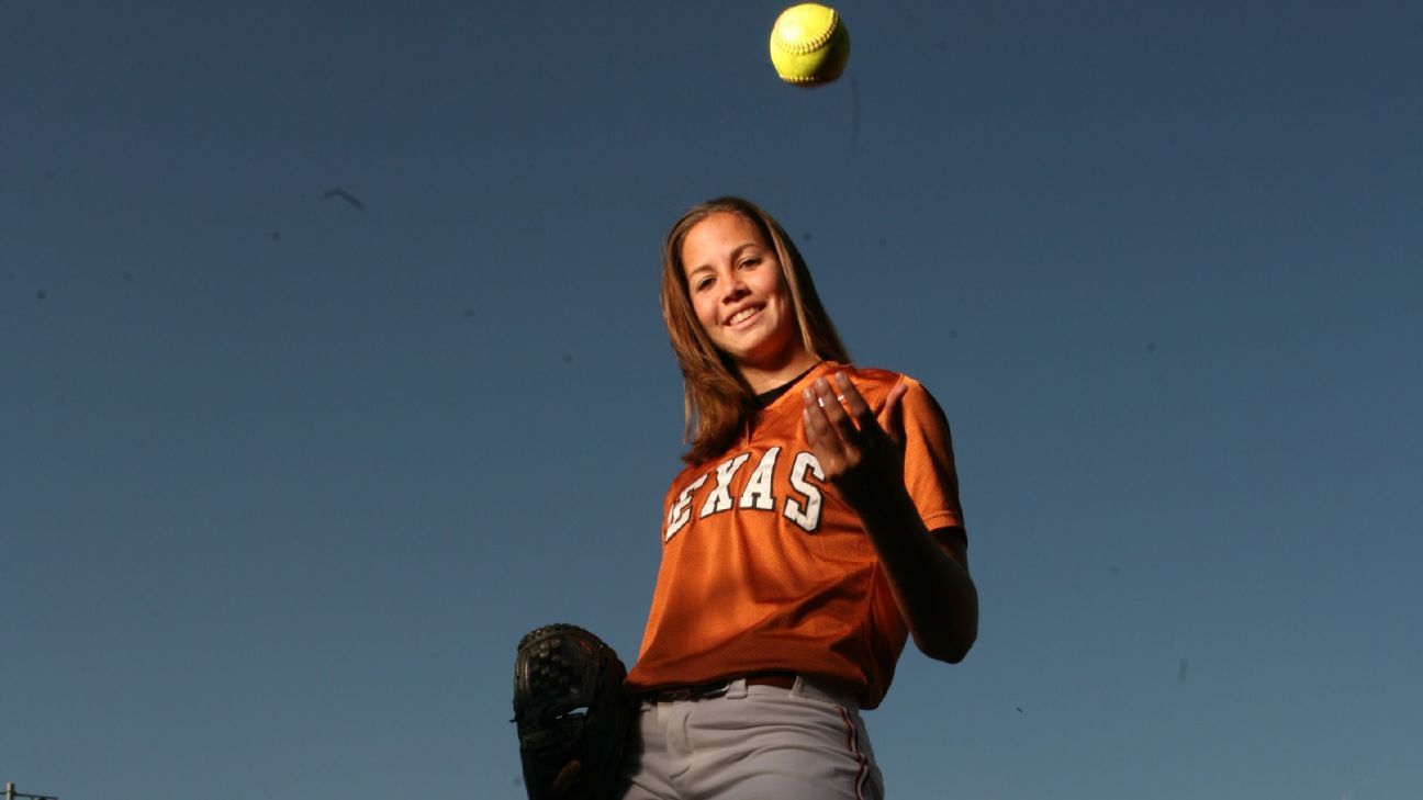 The Best Women S College World Series Moments And Ncaa Softball Players We Ve Seen