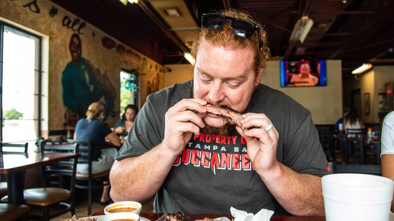 For July Fourth, NFL linemen and their barbecue hobbies come in handy