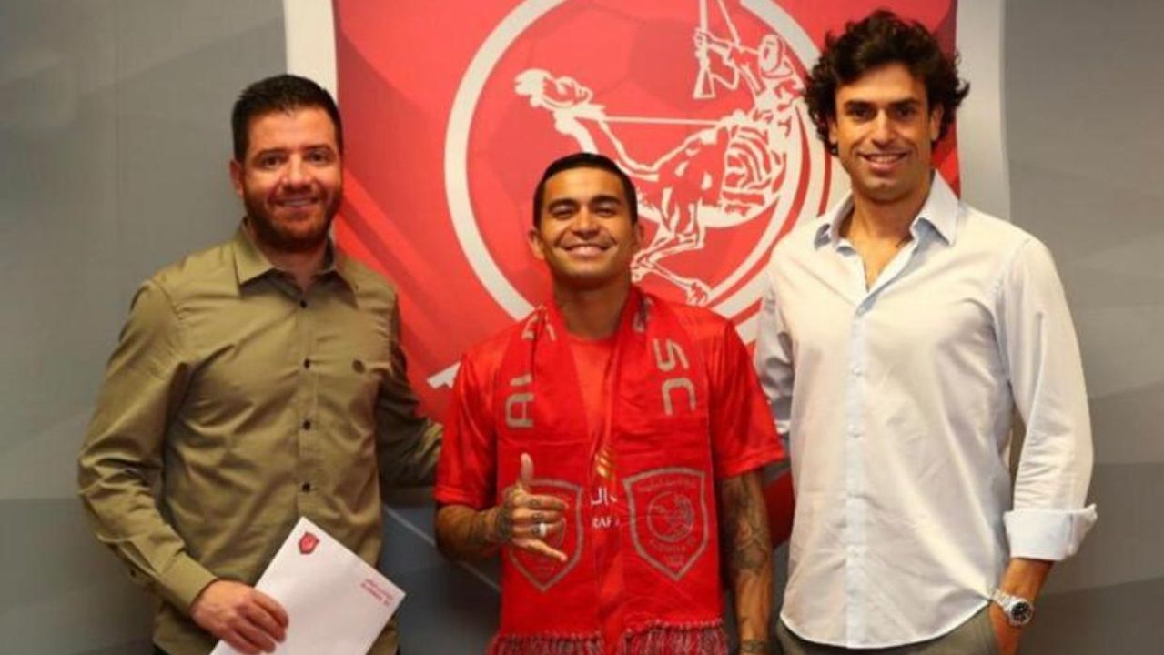Al-Duhail se despede oficialmente de Dudu, que volta ao Palmeiras em julho
