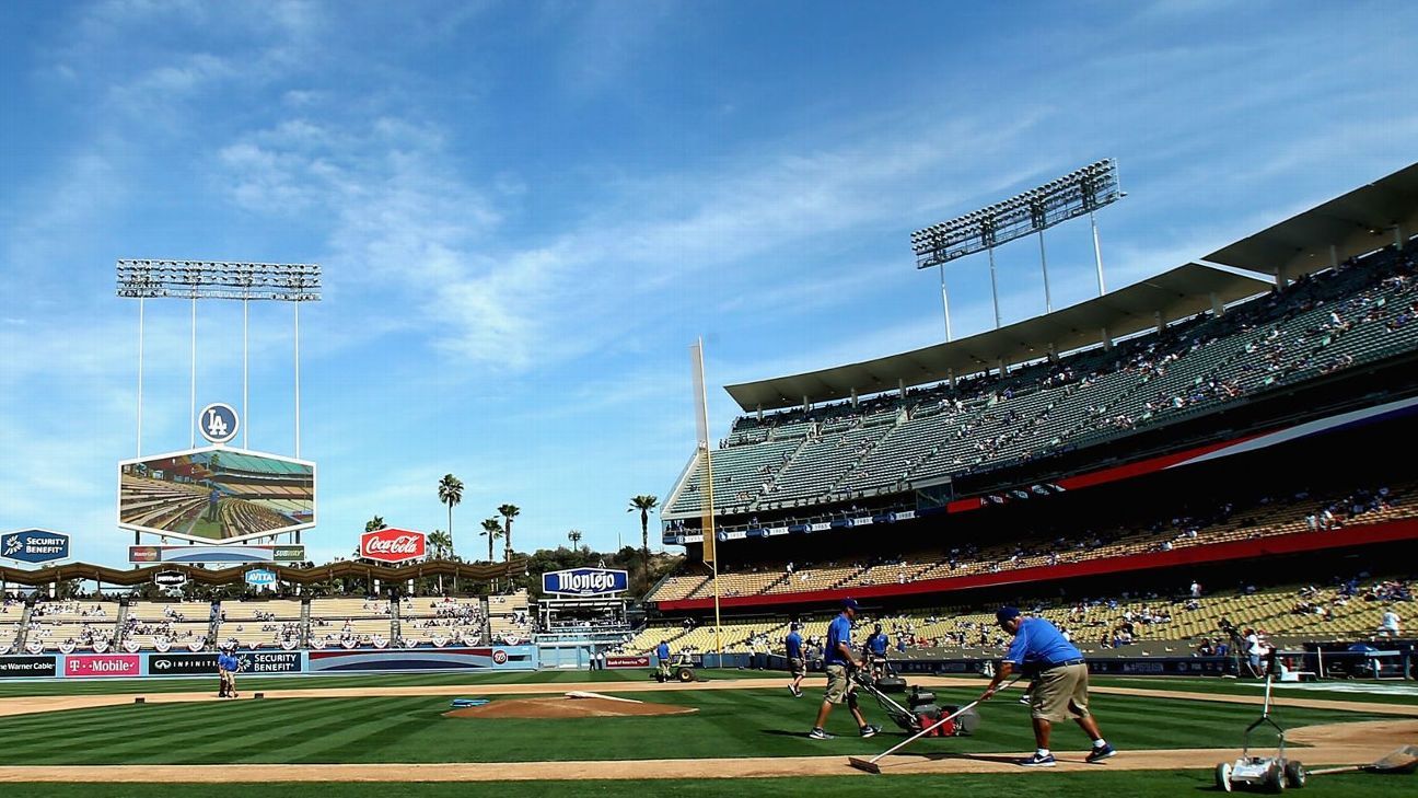 Dodger Stadium in Los Angeles - Baseball!