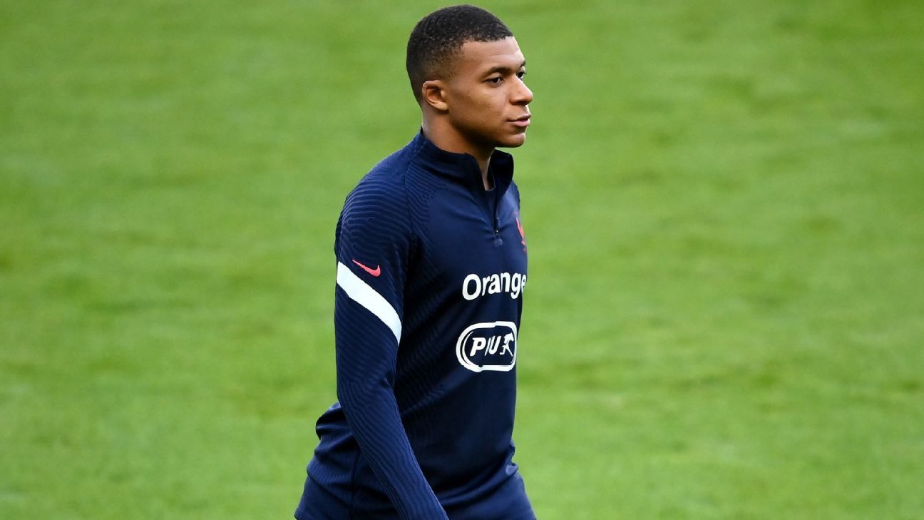 El Real Madrid sigue atento al futuro de Mbappé, pero no irá a la guerra con el PSG