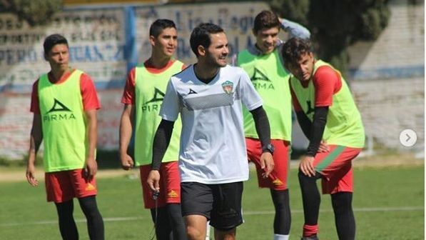 Isidro Sánchez se inventó un representante para jugar con la Selección