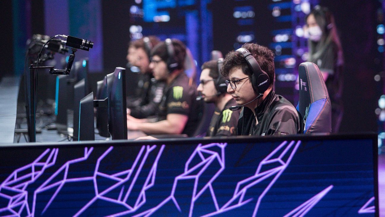 INTZ estreia com vitória no Mundial de League of Legends