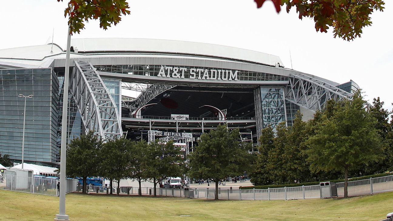 Big screen at AT&T Stadium for High School Playoffs 